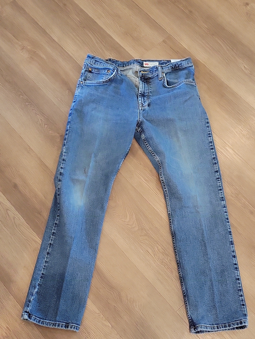 Wrangler Men's Light Blue Slim Straight Jeans